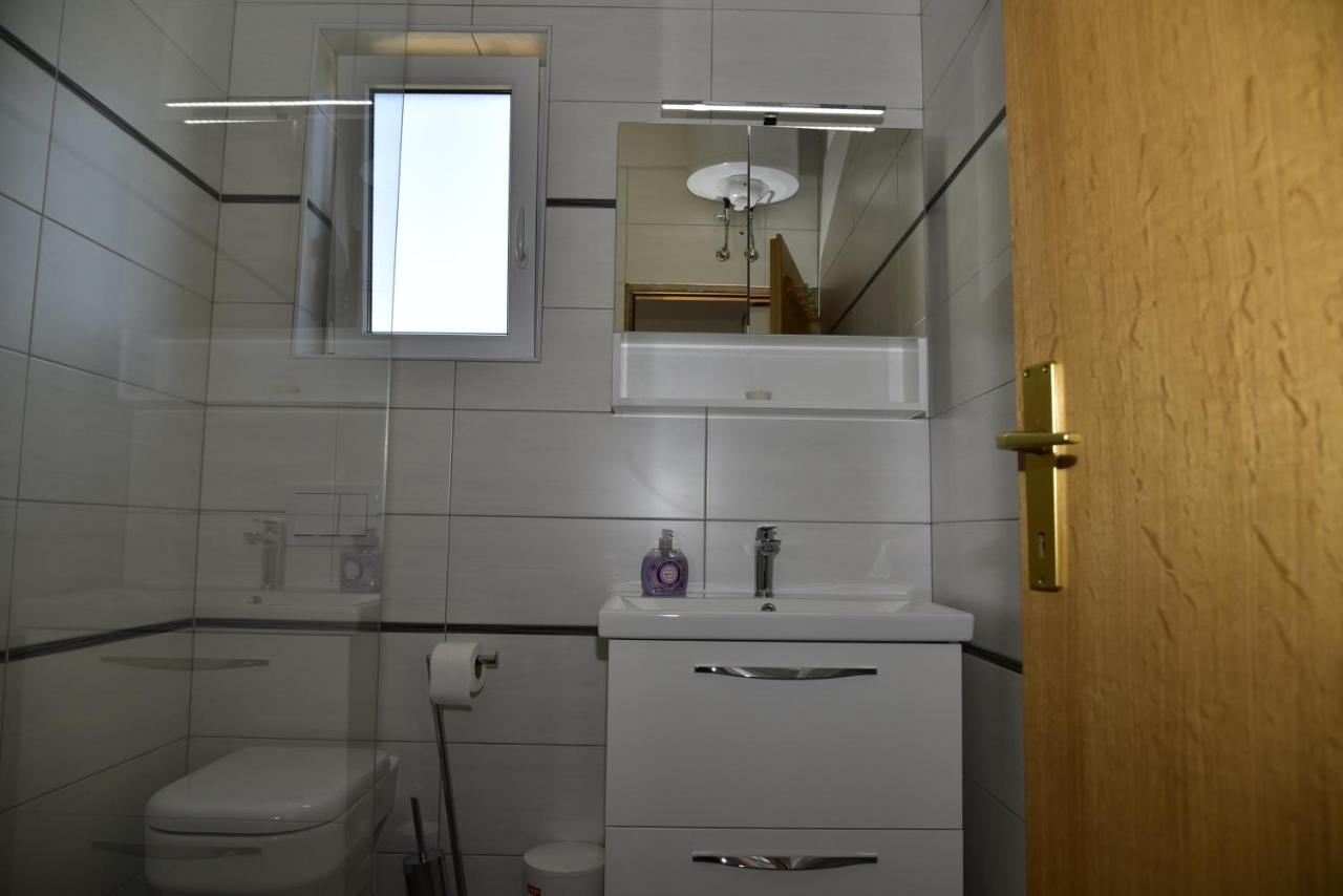 Apartments Maestral Malinska Luaran gambar