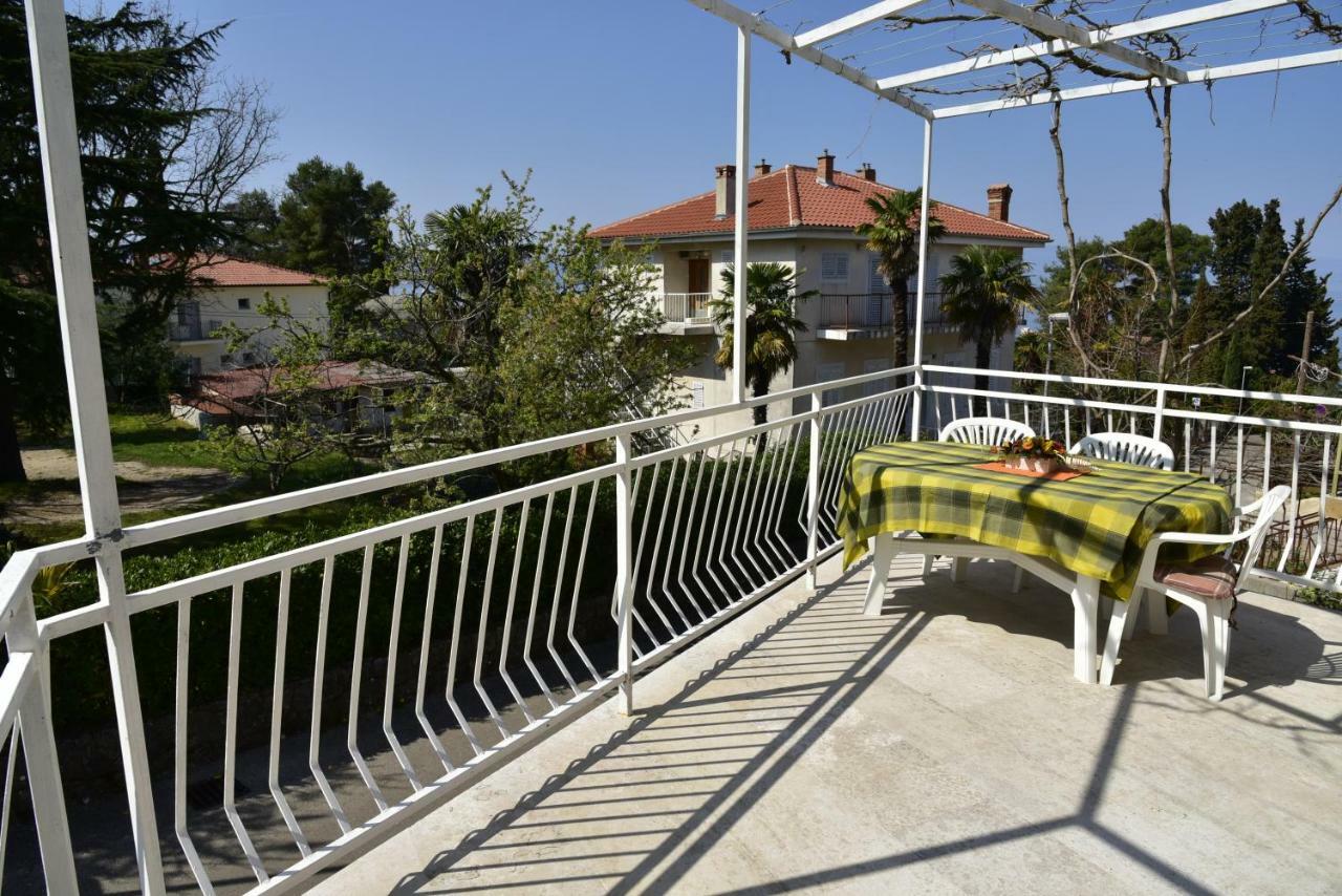 Apartments Maestral Malinska Luaran gambar