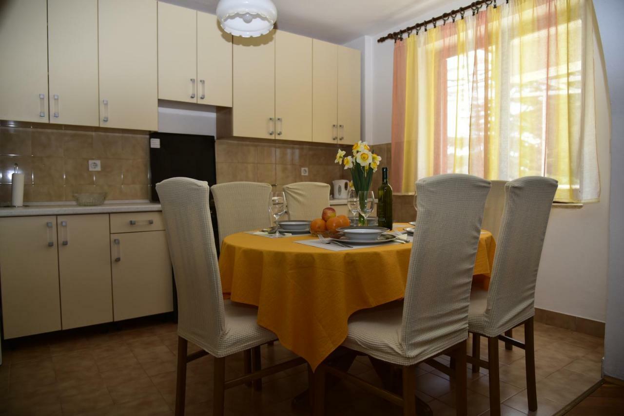 Apartments Maestral Malinska Luaran gambar